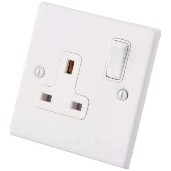White 1 Gang 13 Amp Switched Socket 6011-103